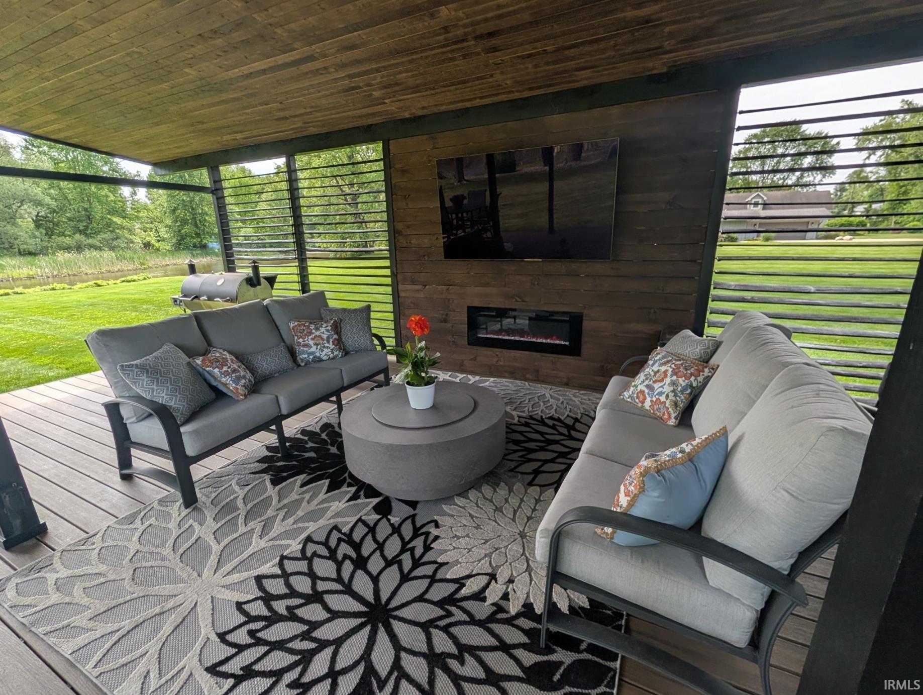 51902 Meadow Creek Drive Elkhart IN 46514