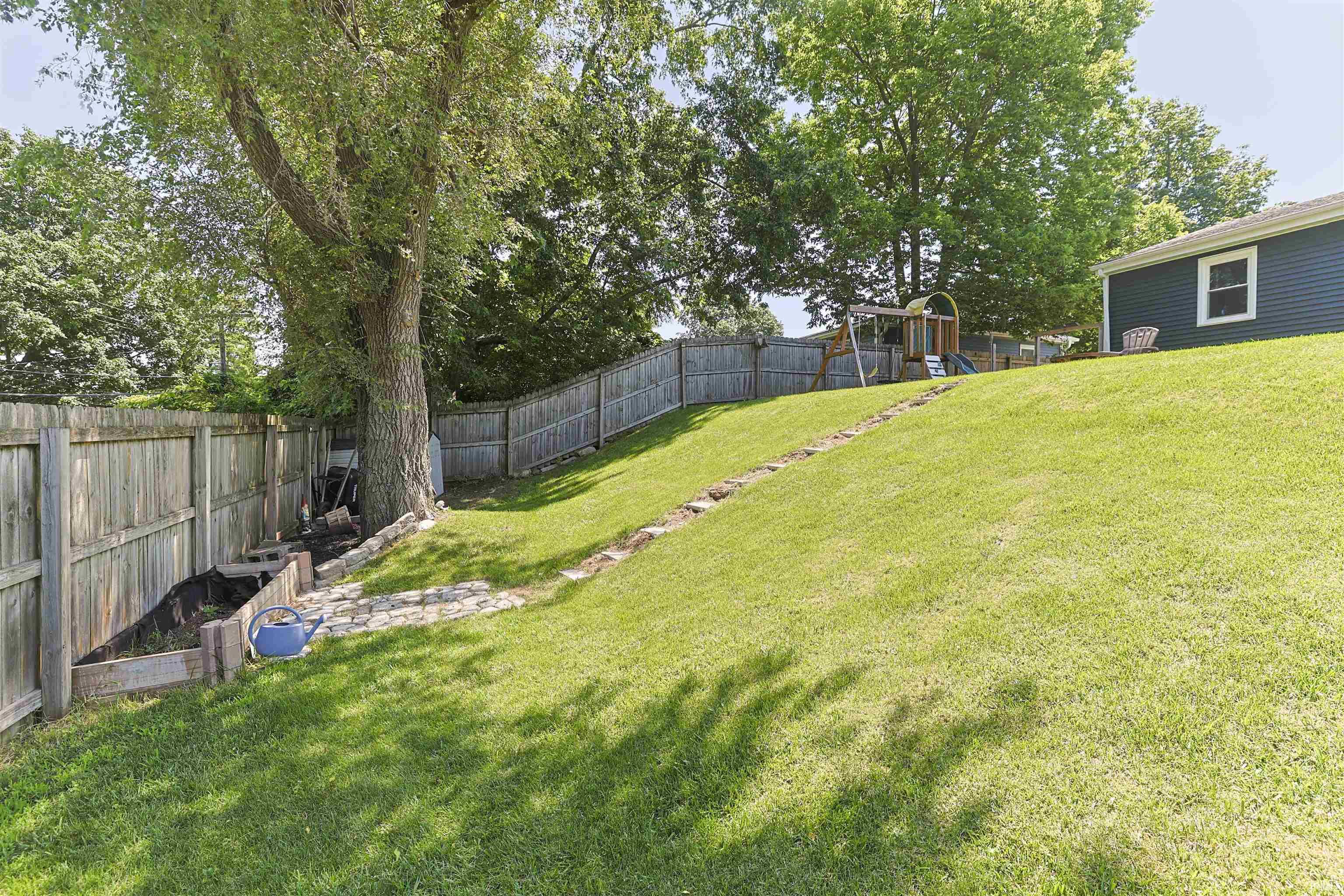1915 Altgeld Street South Bend IN 46614