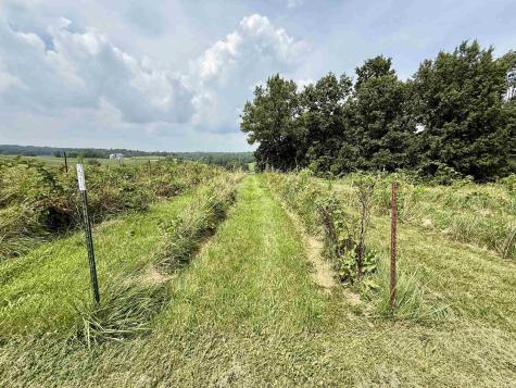 8842 S 450 E Road Ferdinand IN 47532