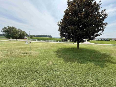 8842 S 450 E Road Ferdinand IN 47532