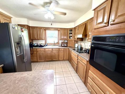 8842 S 450 E Road Ferdinand IN 47532