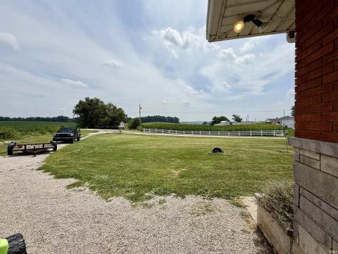 8842 S 450 E Road Ferdinand IN 47532