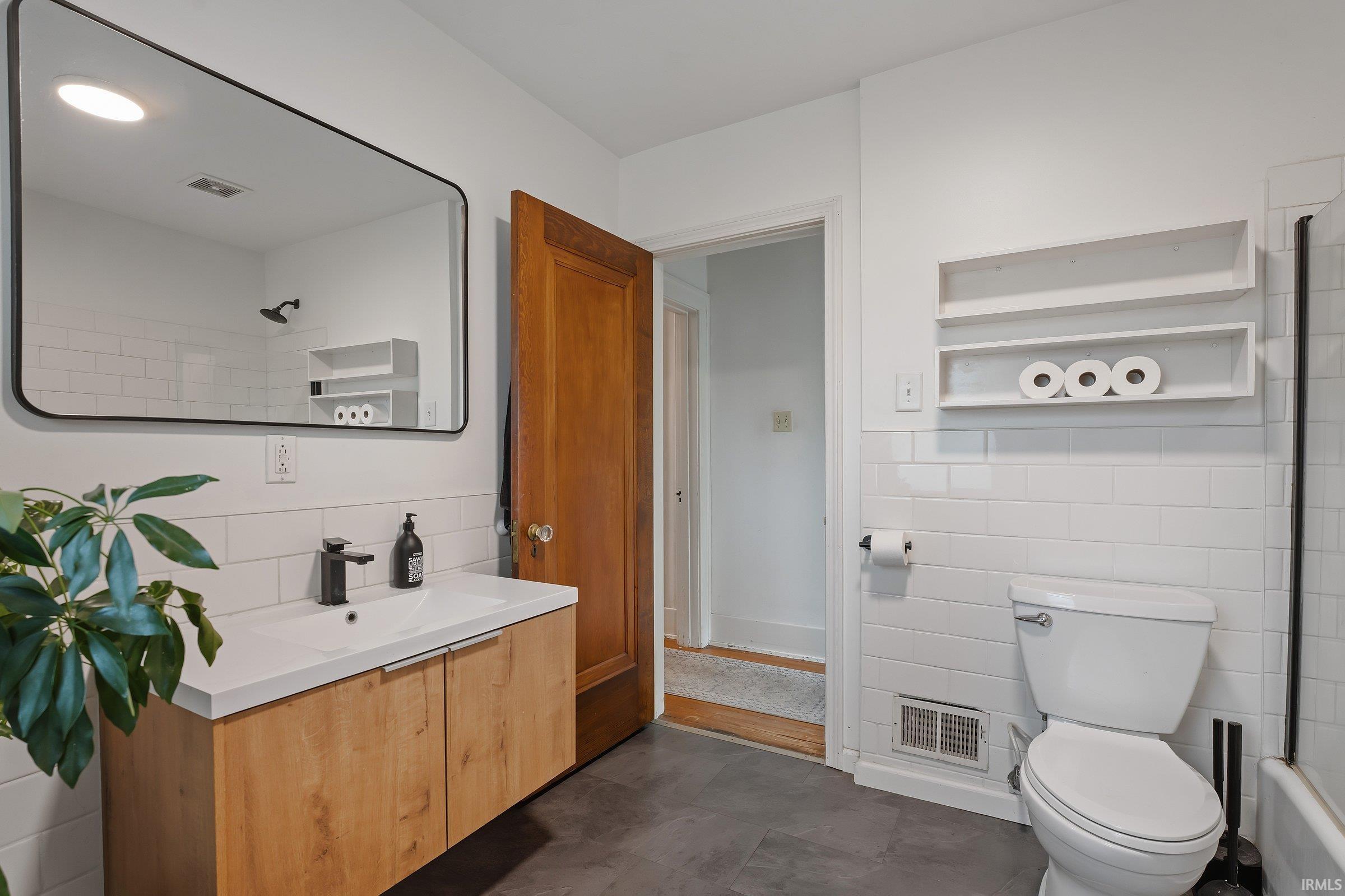 162 Manor Avenue Elkhart IN 46516