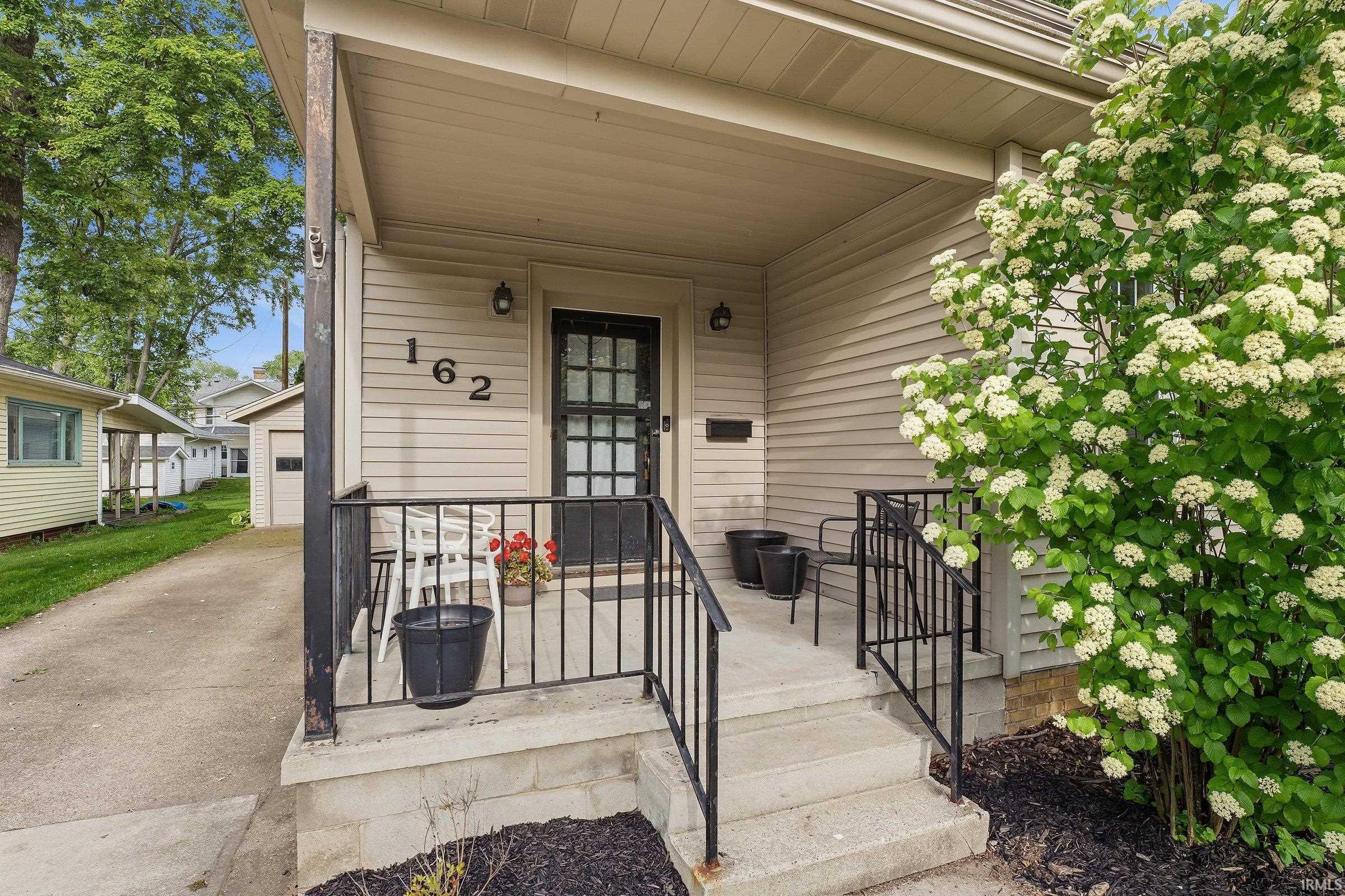 162 Manor Avenue Elkhart IN 46516