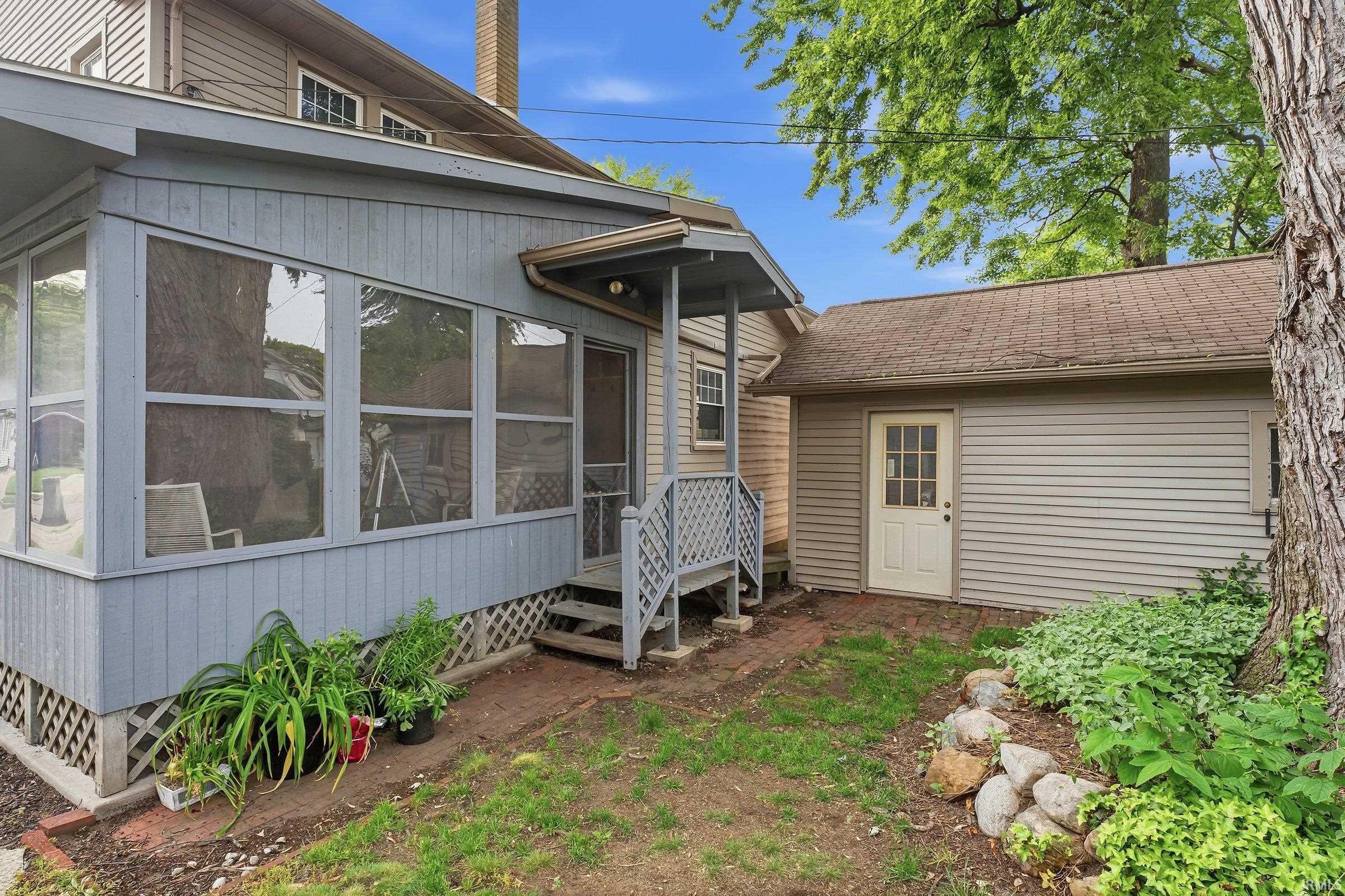 162 Manor Avenue Elkhart IN 46516