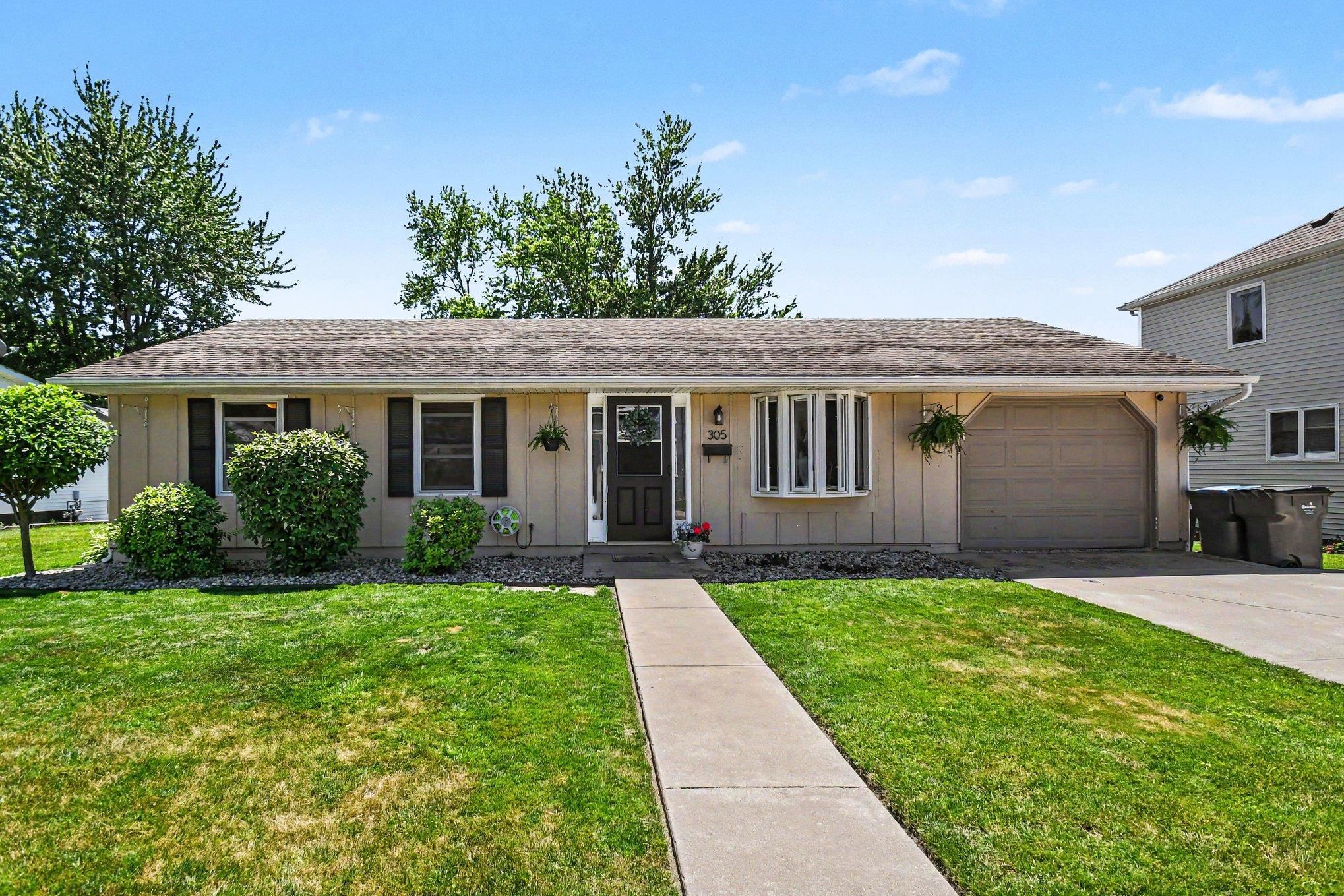 305 W Indiana Avenue Nappanee IN 46550