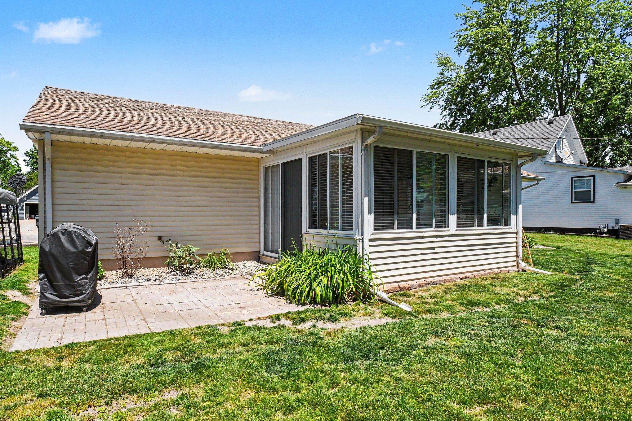 305 W Indiana Avenue Nappanee IN 46550