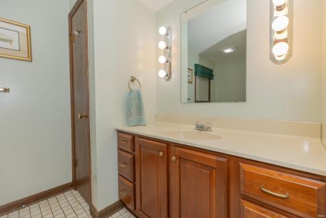615 Crestmont Drive Evansville IN 47712
