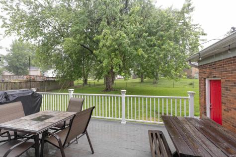 615 Crestmont Drive Evansville IN 47712