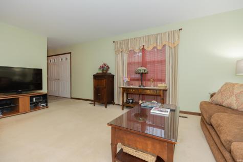 615 Crestmont Drive Evansville IN 47712
