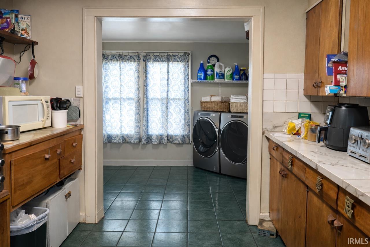 1709 Leer Street South Bend IN 46613