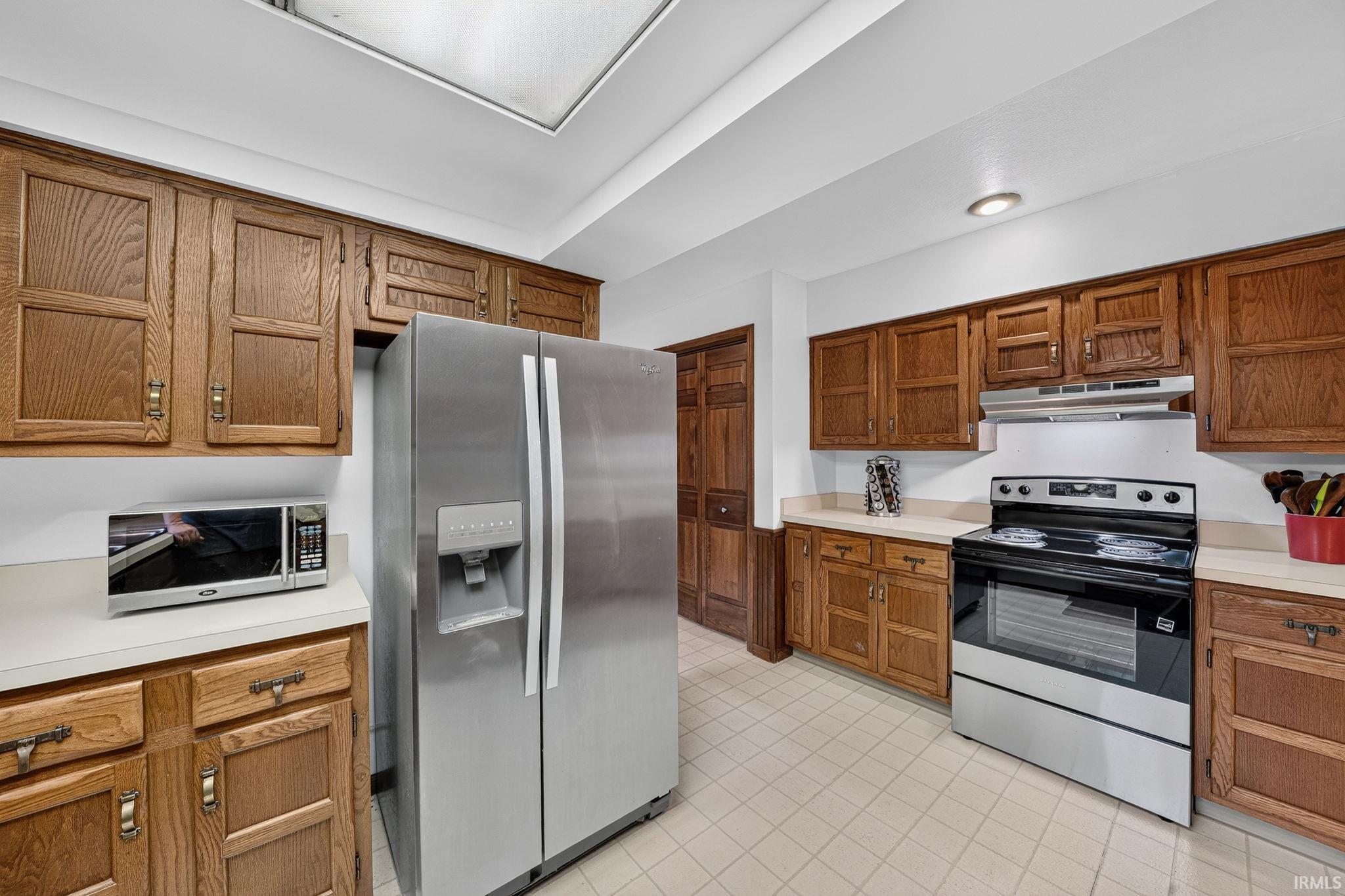 51877 N Shoreham Court South Bend IN 46637