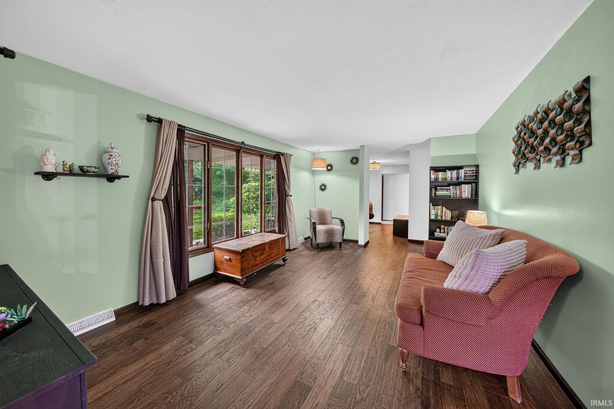 51877 N Shoreham Court South Bend IN 46637