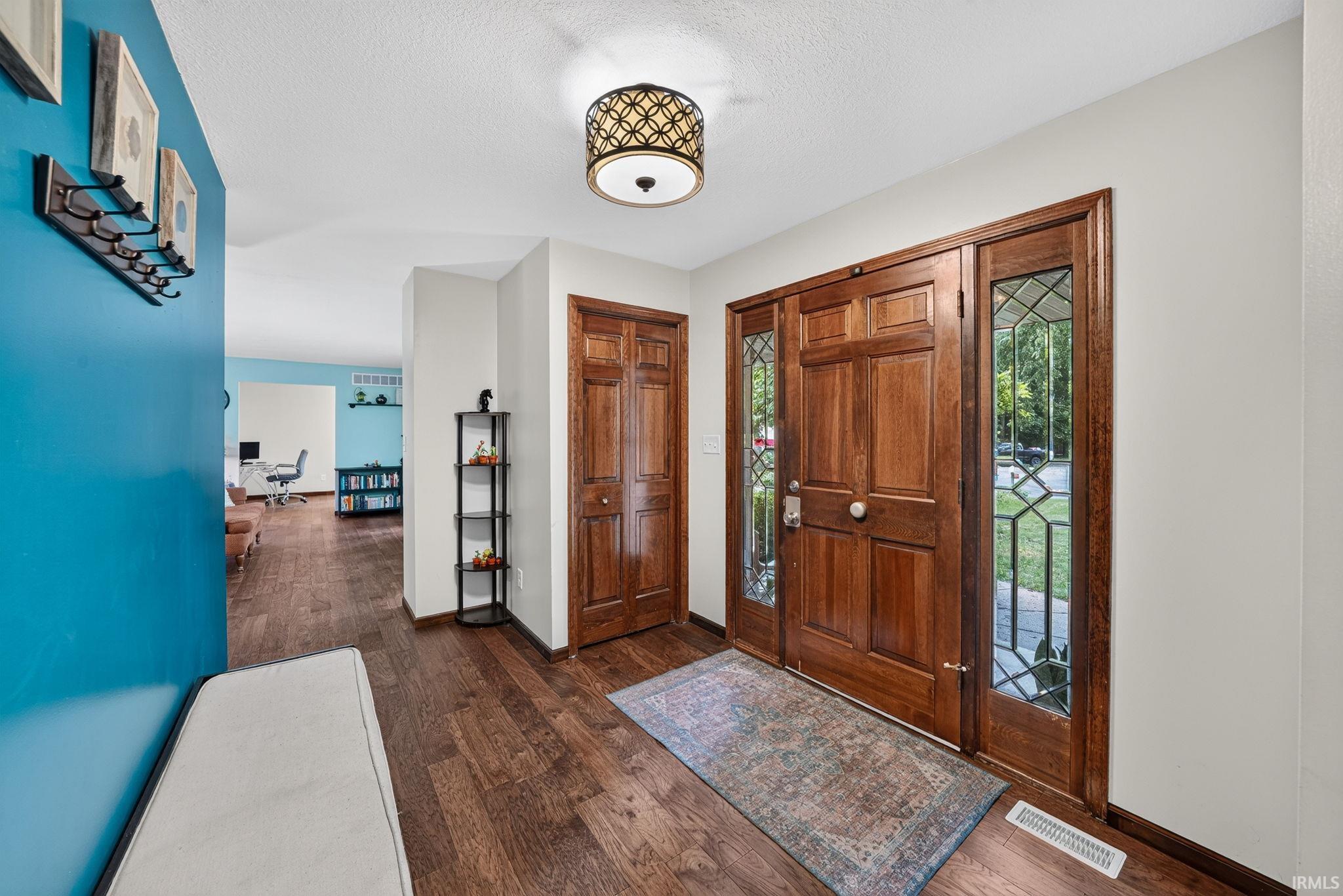 51877 N Shoreham Court South Bend IN 46637