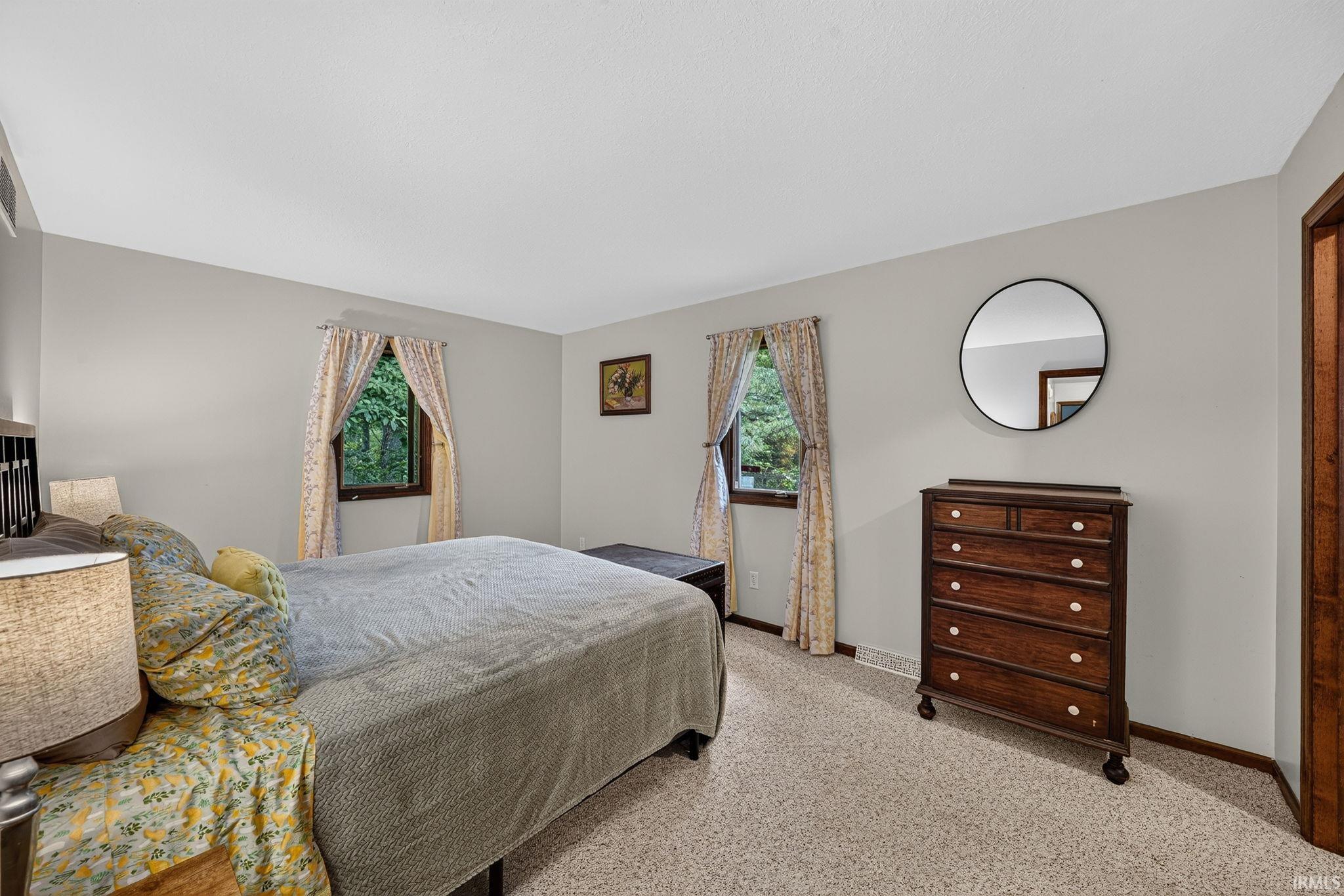 51877 N Shoreham Court South Bend IN 46637