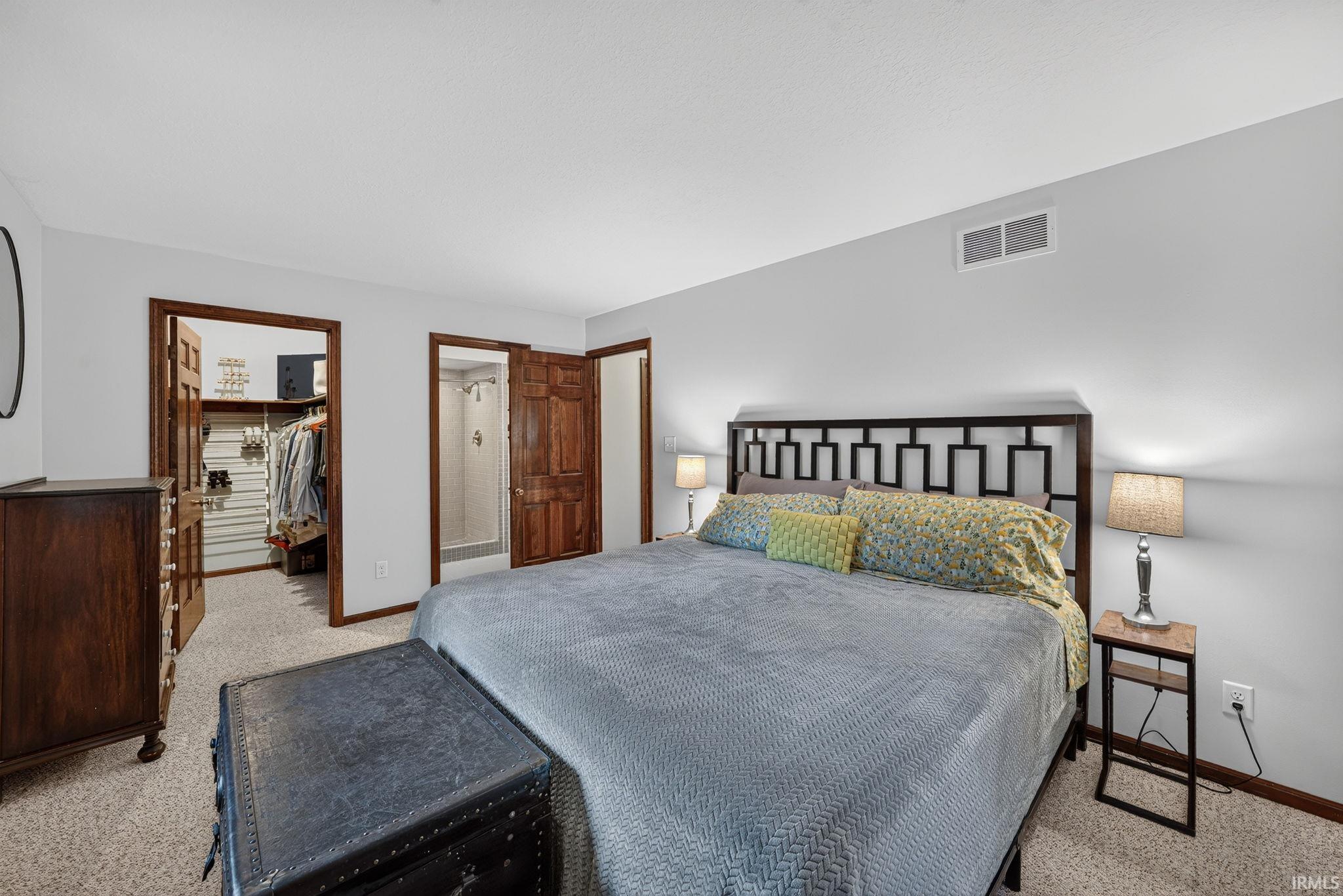 51877 N Shoreham Court South Bend IN 46637