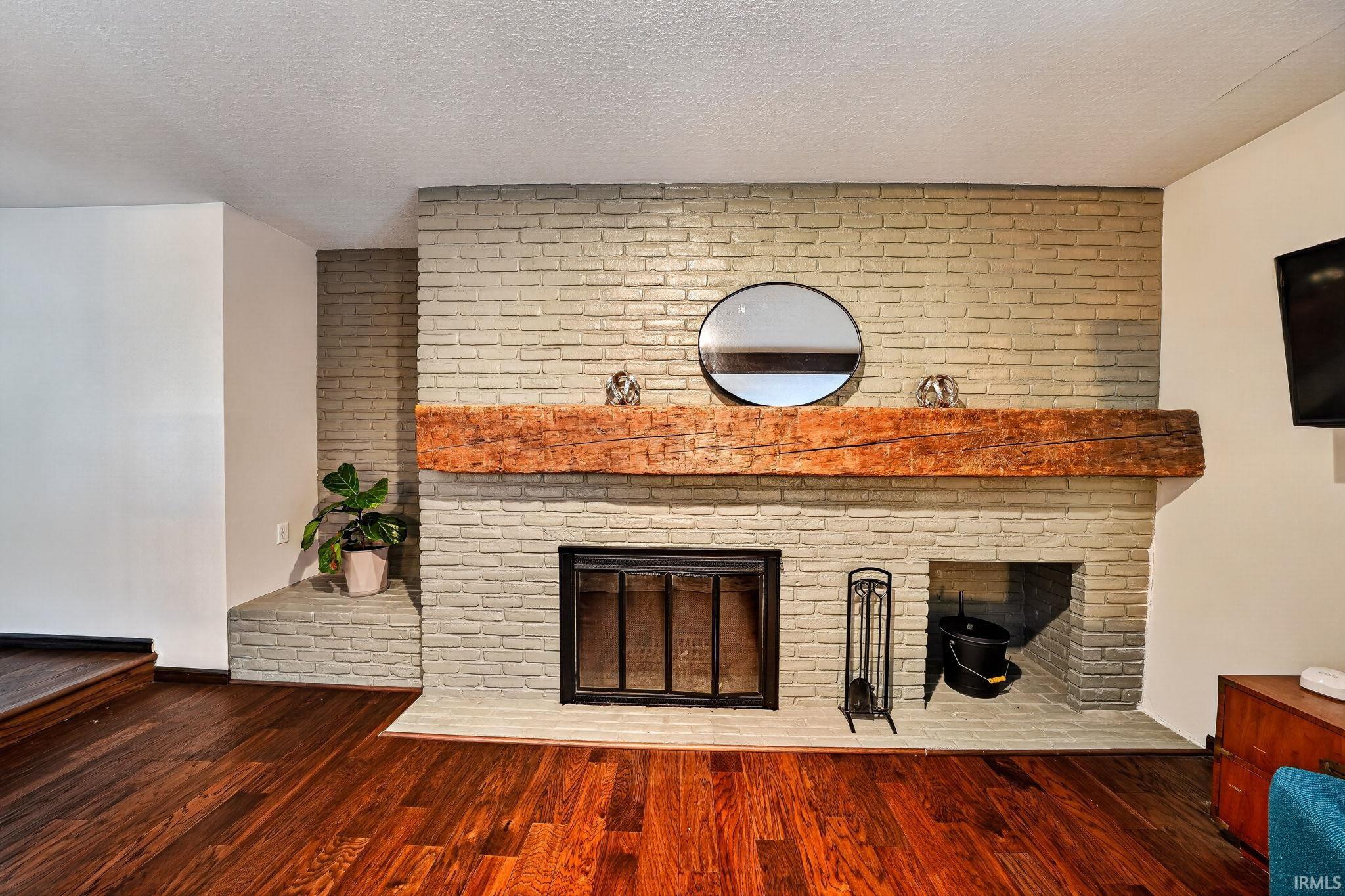 51877 N Shoreham Court South Bend IN 46637