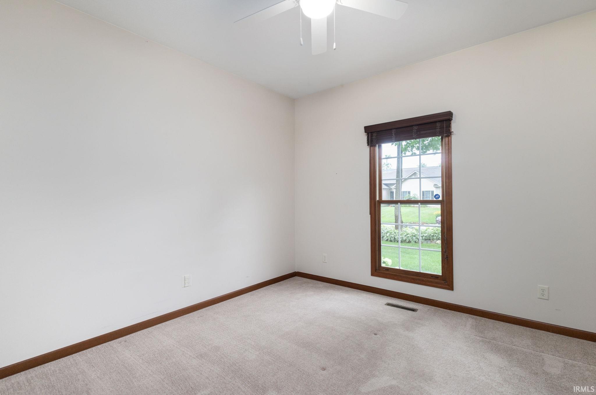 2216 Woodland Court Elkhart IN 46514