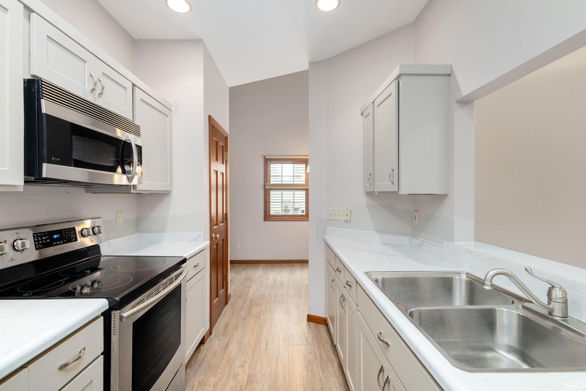 2216 Woodland Court Elkhart IN 46514