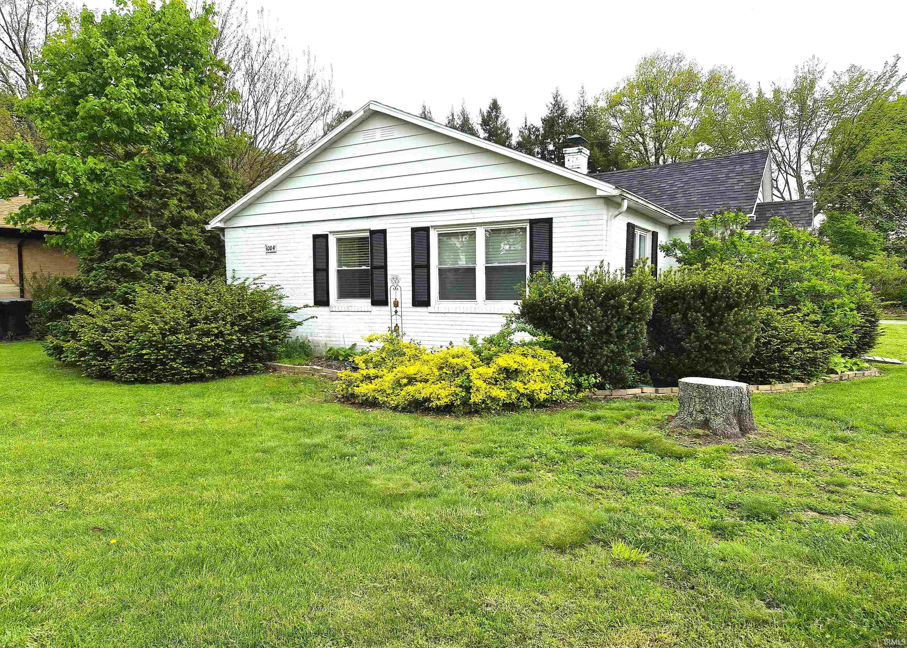 1004 E Woodside Street South Bend IN 46614