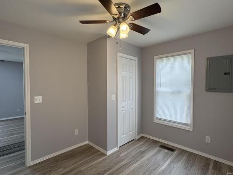 722 W Alton Street Bicknell IN 47512