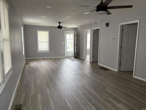 722 W Alton Street Bicknell IN 47512