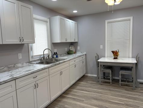 722 W Alton Street Bicknell IN 47512
