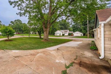 7700 W Cornbread Road Yorktown IN 47396