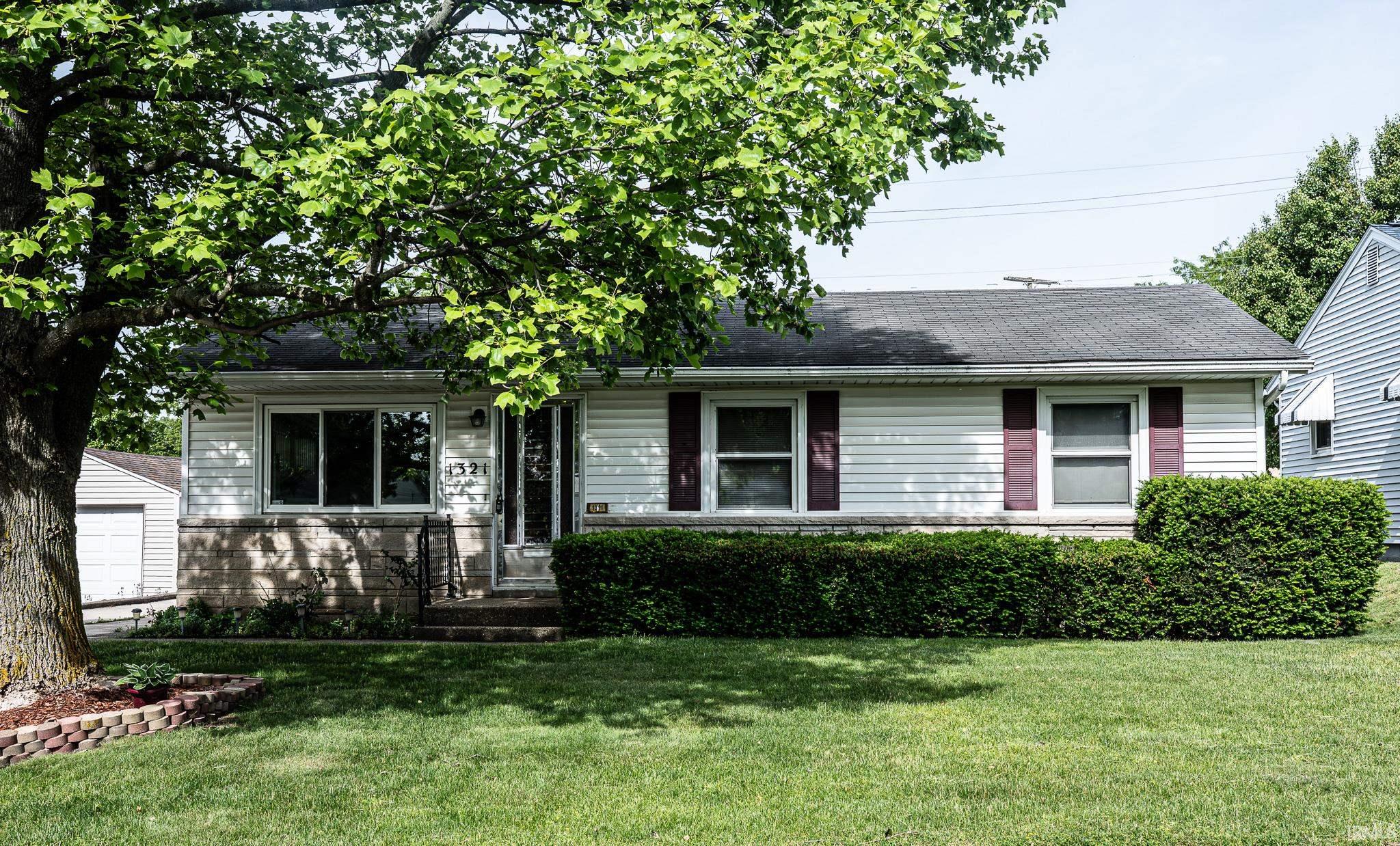 1321 Canterbury Drive South Bend IN 46628