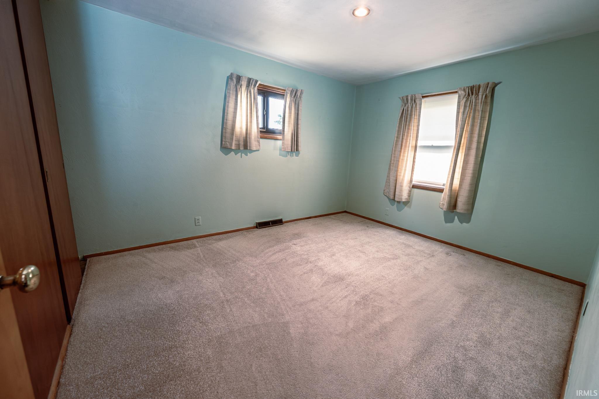 1321 Canterbury Drive South Bend IN 46628