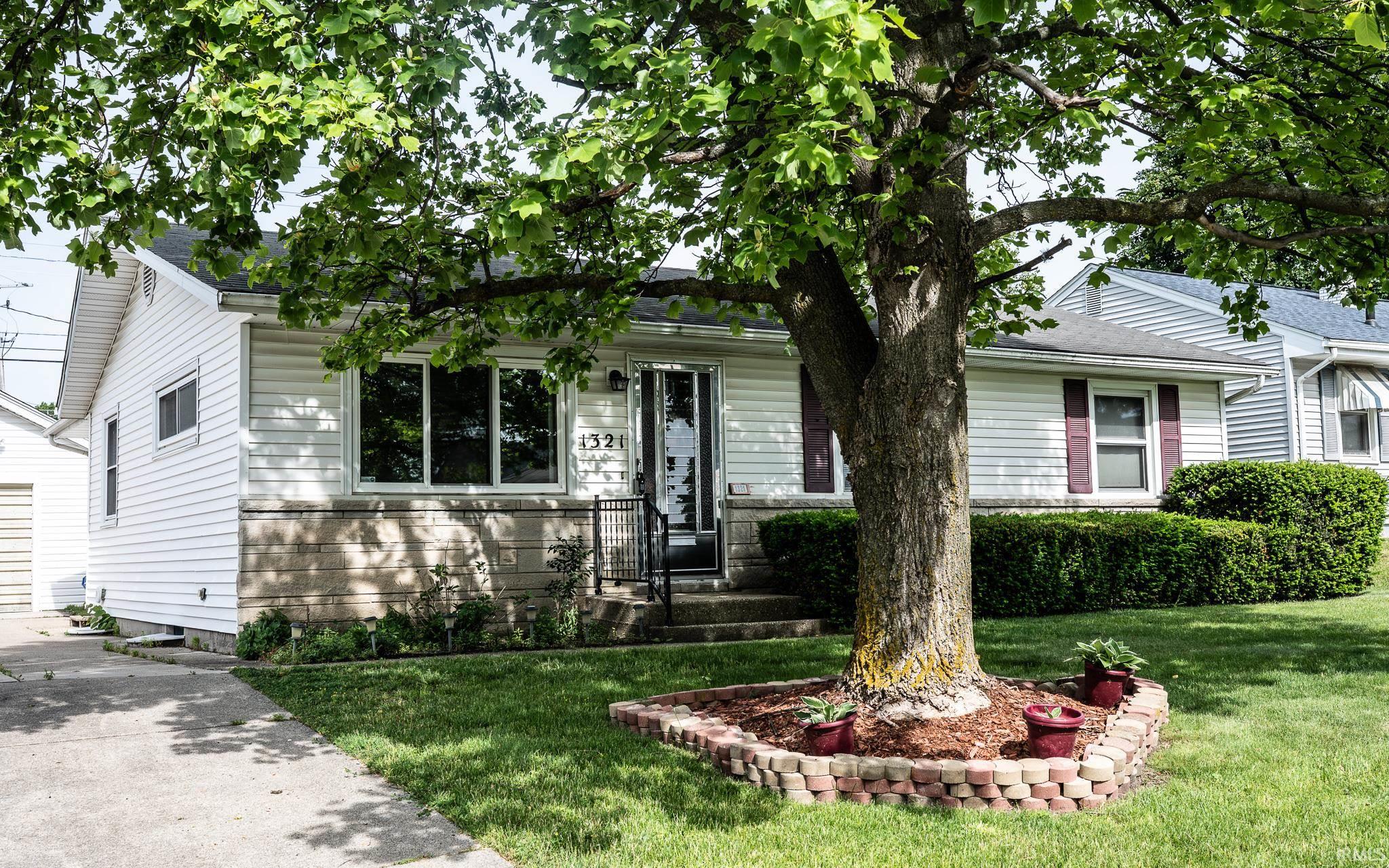 1321 Canterbury Drive South Bend IN 46628