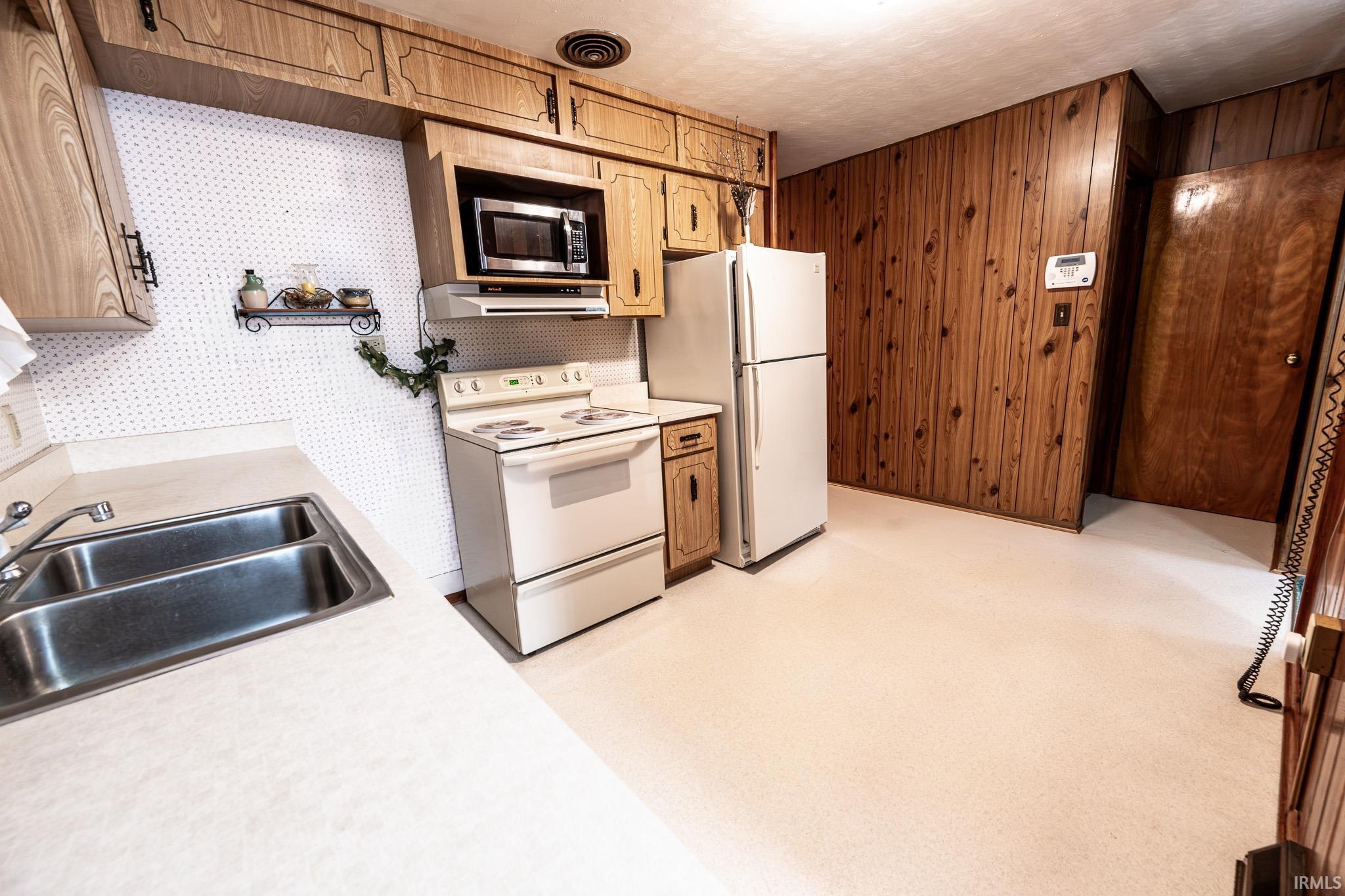 1321 Canterbury Drive South Bend IN 46628