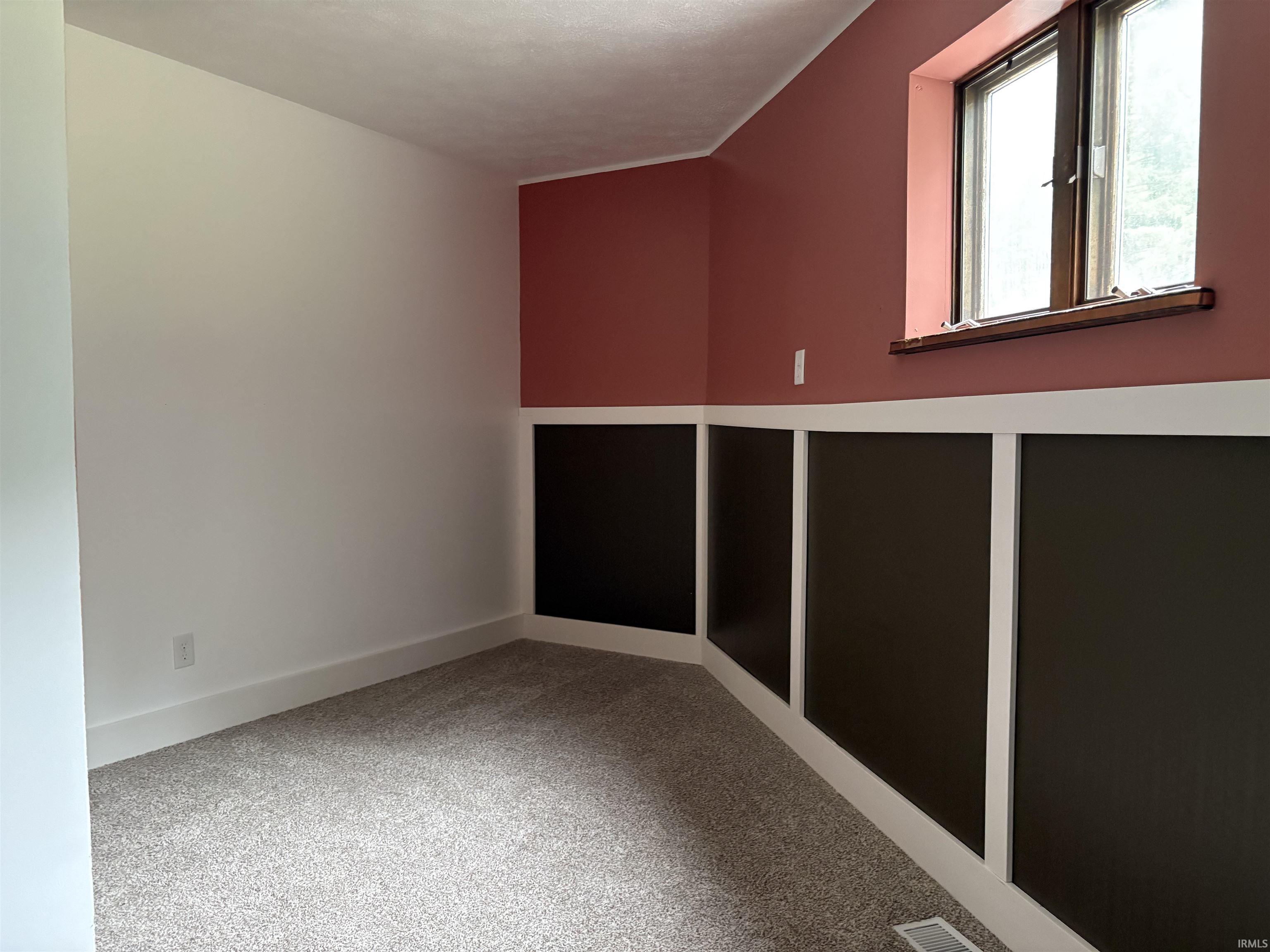 8492 N 1050 E Road Walkerton IN 46574
