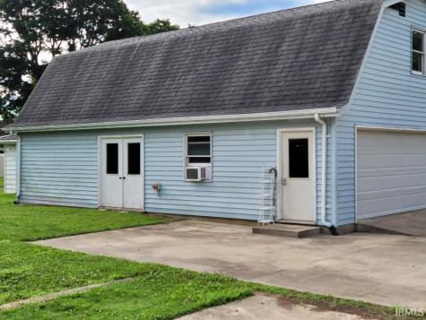 8314 S Walnut Street Daleville IN 47334