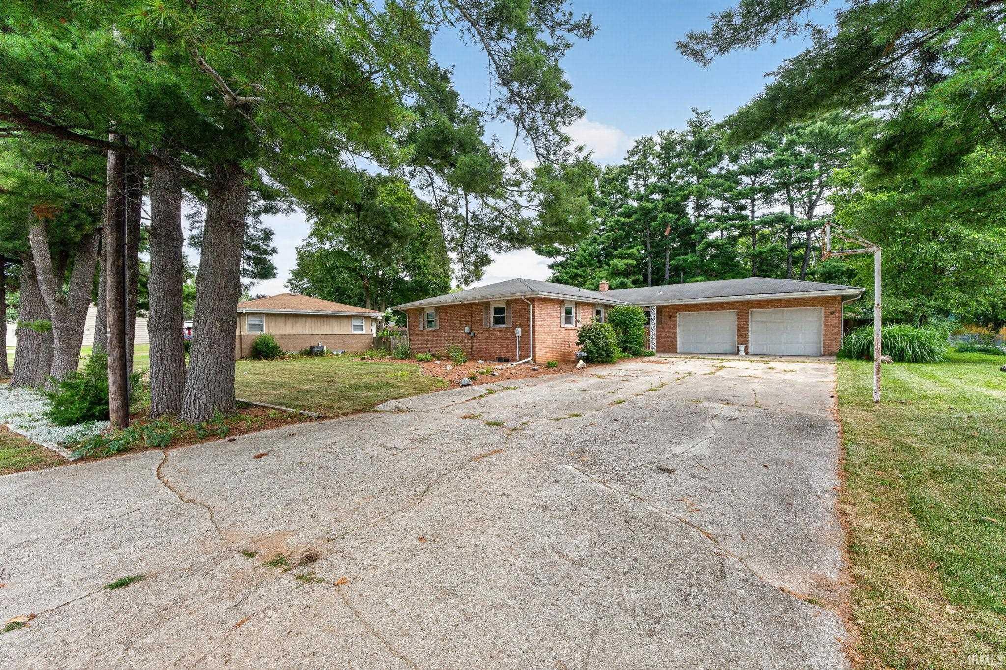 55880 River Shore Lane Elkhart IN 46516