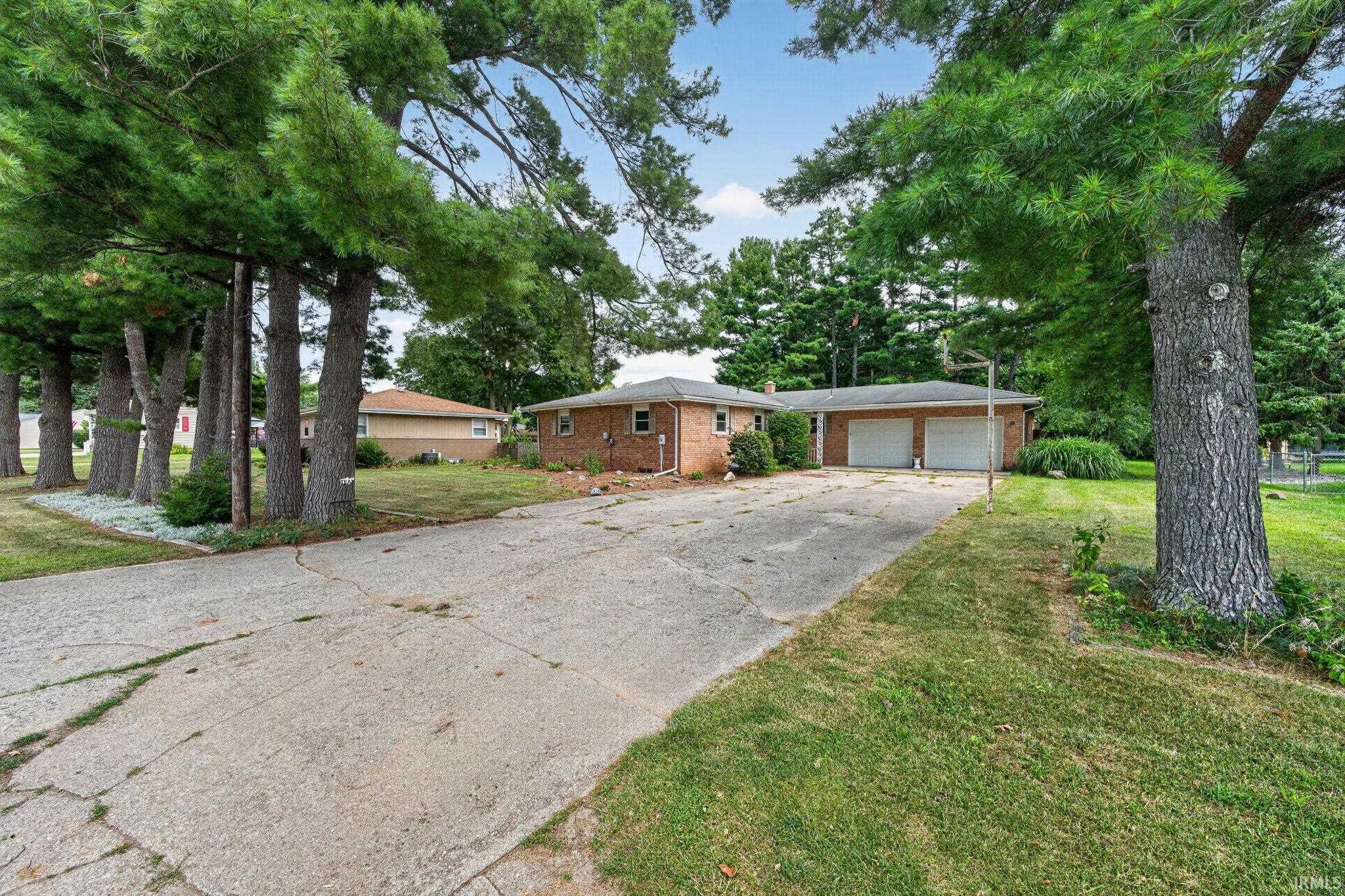 55880 River Shore Lane Elkhart IN 46516