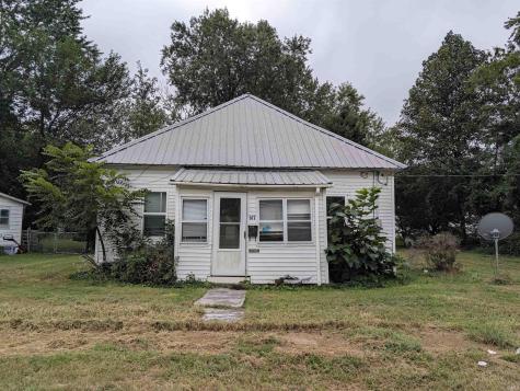 617 W Oak Street Bicknell IN 47512