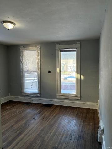 403 W 3rd Street Bicknell IN 47512
