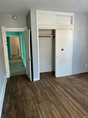 403 W 3rd Street Bicknell IN 47512