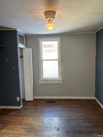 403 W 3rd Street Bicknell IN 47512