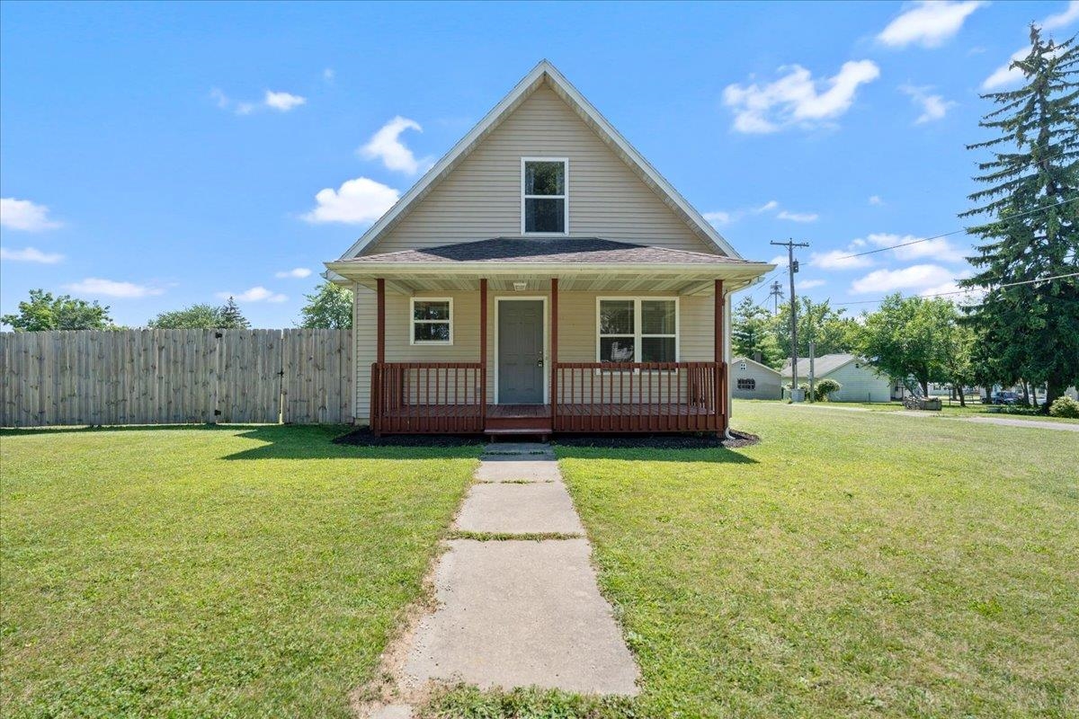 103 W Miller Street Ligonier IN 46767