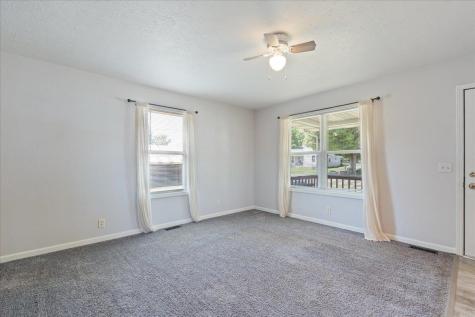 103 W Miller Street Ligonier IN 46767