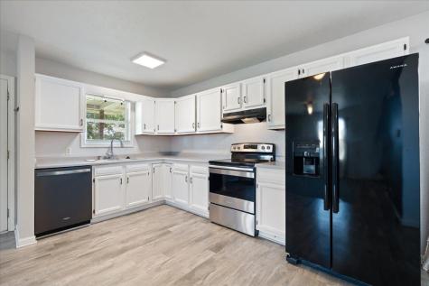 103 W Miller Street Ligonier IN 46767
