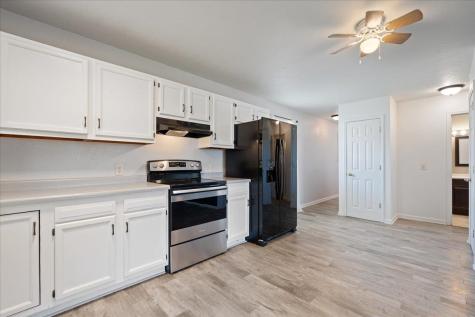 103 W Miller Street Ligonier IN 46767