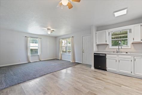 103 W Miller Street Ligonier IN 46767