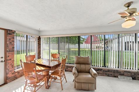 219 E Harvest Lane Petersburg IN 47567