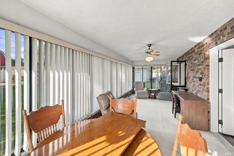 219 E Harvest Lane Petersburg IN 47567