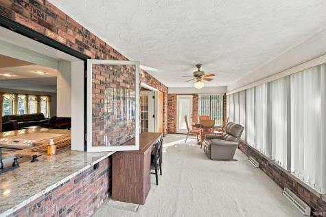 219 E Harvest Lane Petersburg IN 47567