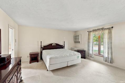 219 E Harvest Lane Petersburg IN 47567