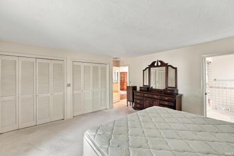 219 E Harvest Lane Petersburg IN 47567